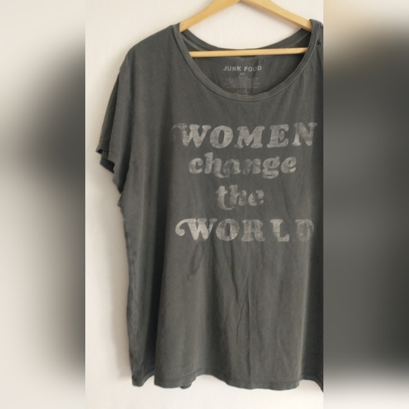 Junk Food Clothing Women's Gray Graphic Tee Women Change The World 2XL - Picture 2 of 4